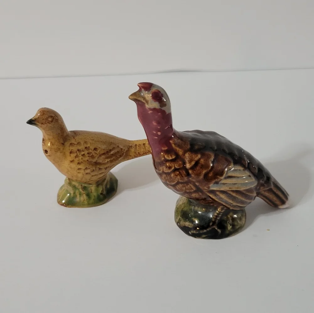 Vtg Rosemeade Turkey Pheasant Shakers
